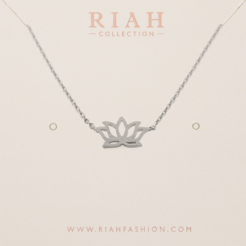Silver Lotus Flower Cast Pendant Necklace 14$
